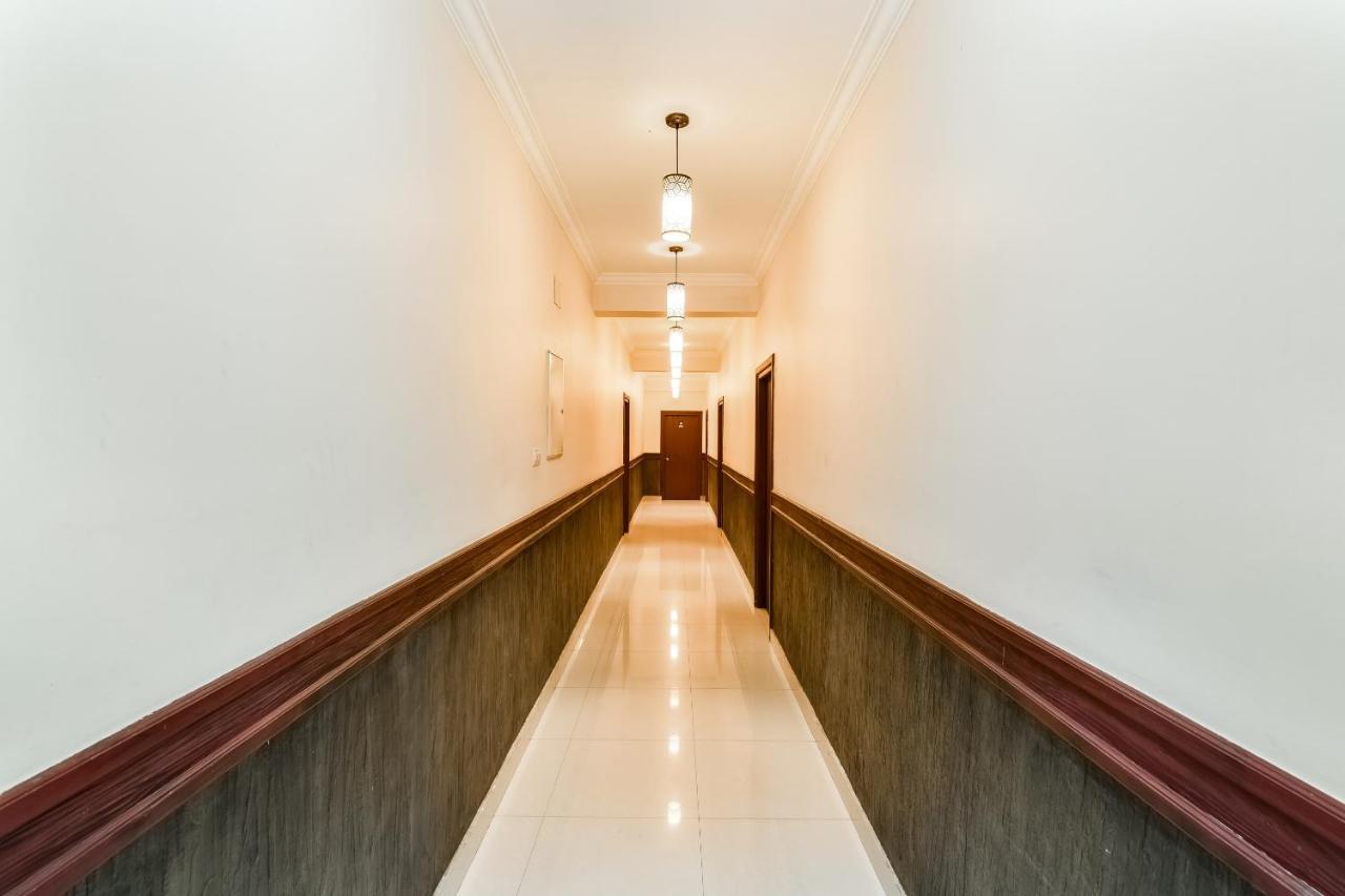 Отель Collection O 46023 Taaza Residency Витхири Экстерьер фото